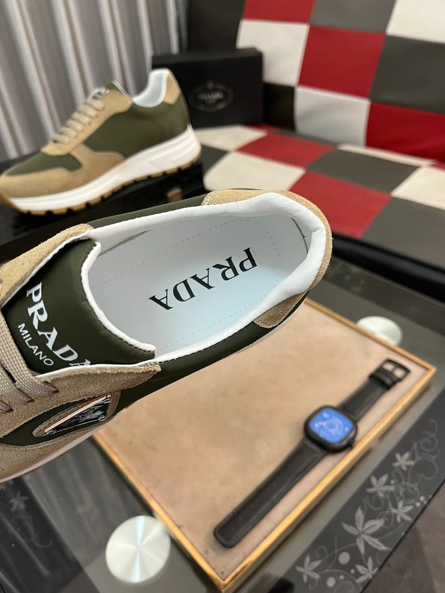 Men's shoes 💰540⌚️⌚️【PRADA】Prada - High-end quality casual sports shoes - Upper: calfskin shoe body with branded metal fasteners, - Inner lining: breathable leather lining - Outsole: ultra-light TPU foam·rubber; molded outsole -Super high quality control·Fine workmanship: highlighted (high-end·luxury·grade) -Size: 38-444️⃣Colors available